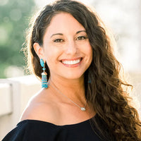 DR. MARIZA SNYDER